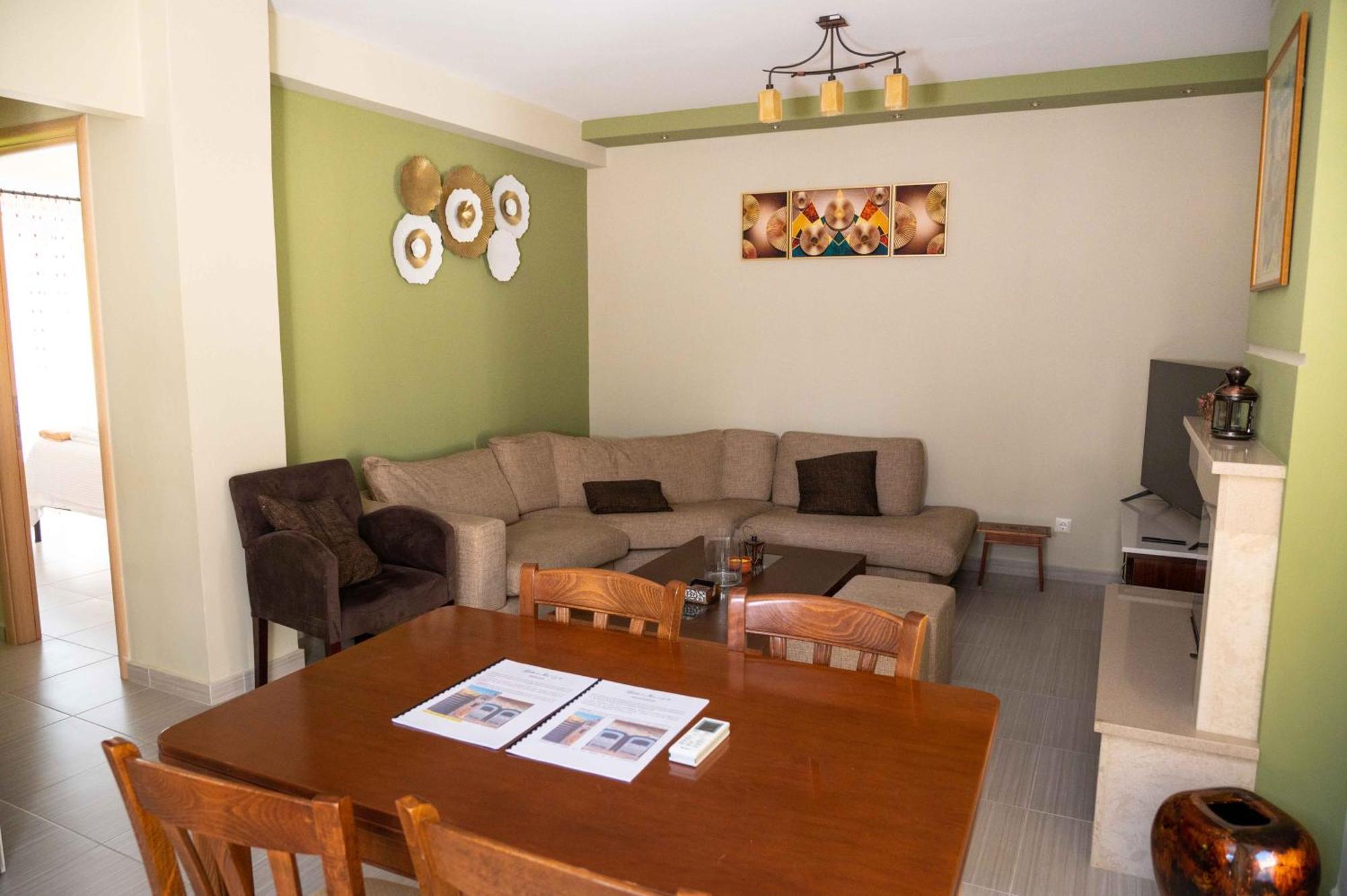 Lydia'S Inn 1 With Private Pool Melíssion Екстериор снимка